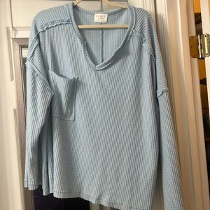 Women’s sweater lightweight